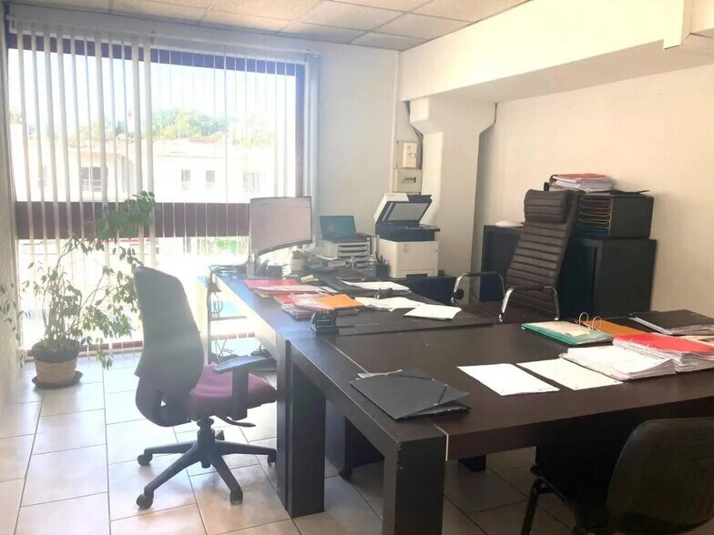 Bureau dans Mouans-Sartoux à louer - Photo de l’immeuble – Image 2 sur 6