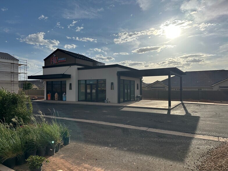 767 E Hayfield Dr, Washington, UT à louer - Photo de l’immeuble – Image 2 sur 6