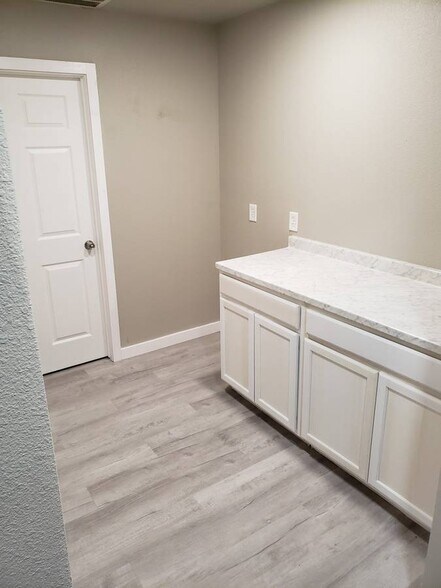 18985 Marbach Ln, San Antonio, TX à louer - Photo de l’immeuble – Image 3 sur 7