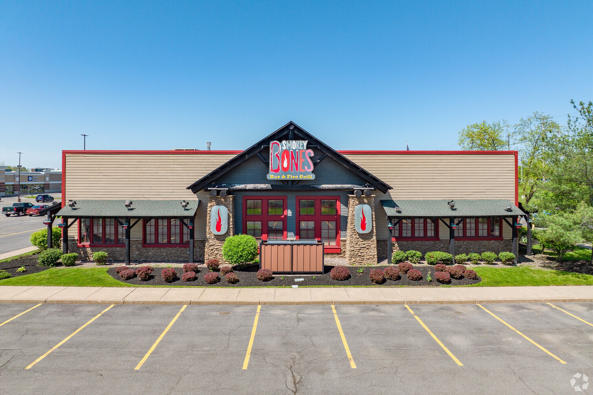 4036 State Route 31, Liverpool, NY à louer Photo principale– Image 1 sur 5