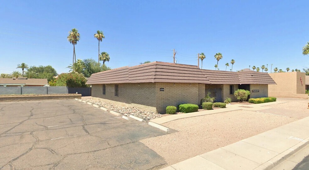 3330 E Indian School Rd, Phoenix, AZ à vendre - Photo de l’immeuble – Image 2 sur 4