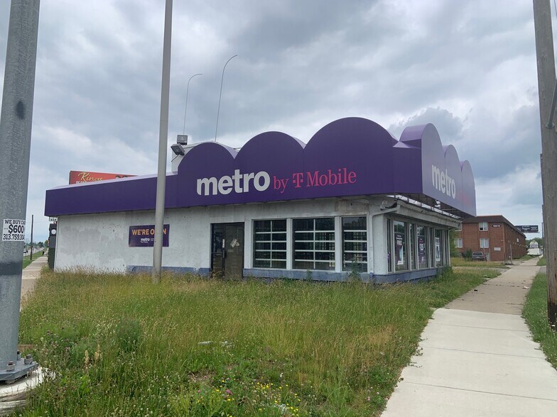 24150 Grand River Ave, Detroit, MI à louer - Photo de l’immeuble – Image 2 sur 3