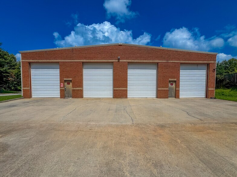 4953 Austin Park Ave, Buford, GA à vendre - Photo de l’immeuble – Image 3 sur 7