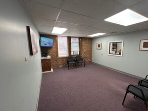 20 Maple St, Springfield, MA à louer Photo intérieure– Image 1 sur 7