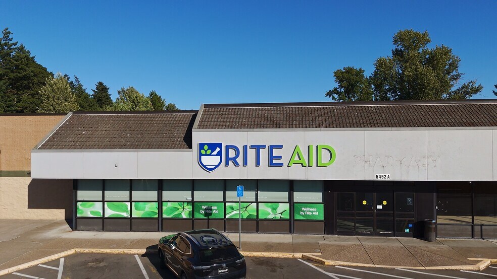 5450 River Rd N, Keizer, OR à louer - Photo de l’immeuble – Image 3 sur 8