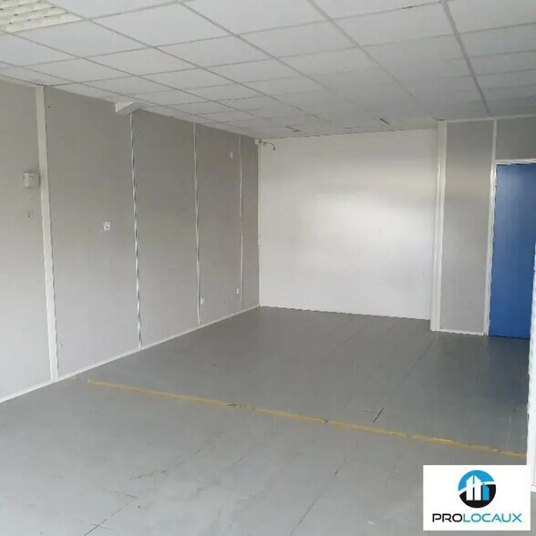 Bureau dans Voiron à louer - Photo de l’immeuble – Image 2 sur 10