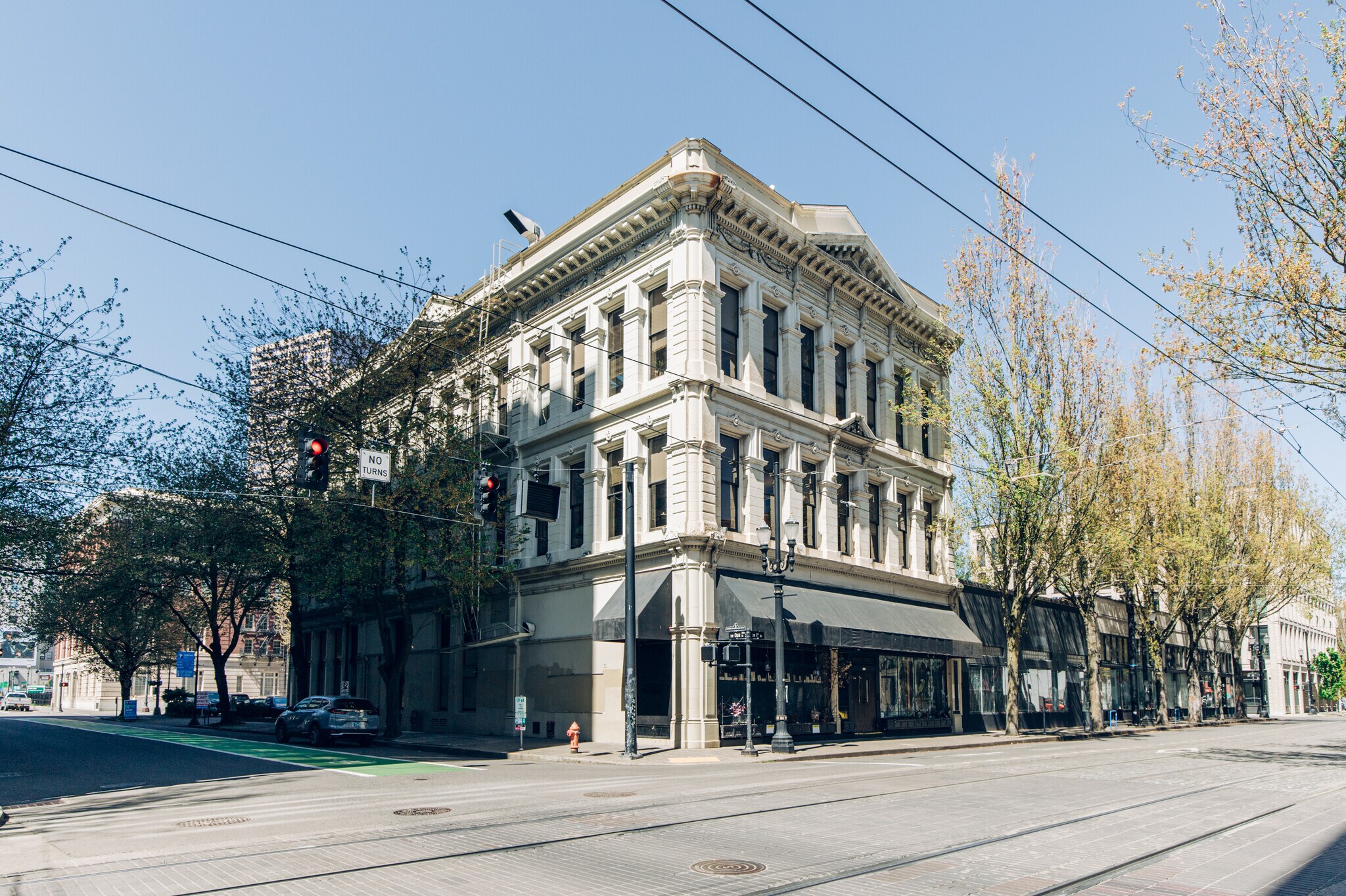 111 SW Oak St, Portland, OR à louer Photo principale– Image 1 sur 13