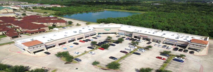 11901 Shadow Creek Pky, Pearland, TX à louer - Photo de l’immeuble – Image 3 sur 5