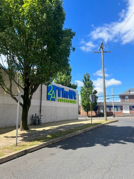 300 N York Rd, Willow Grove, PA à vendre - Photo de l’immeuble – Image 3 sur 5