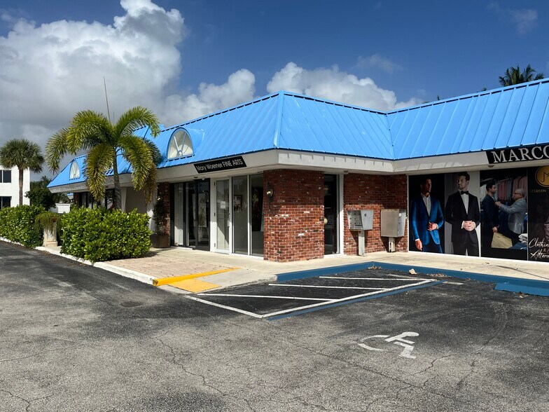 3700 S Dixie Hwy, West Palm Beach, FL à louer - Photo de l’immeuble – Image 2 sur 12