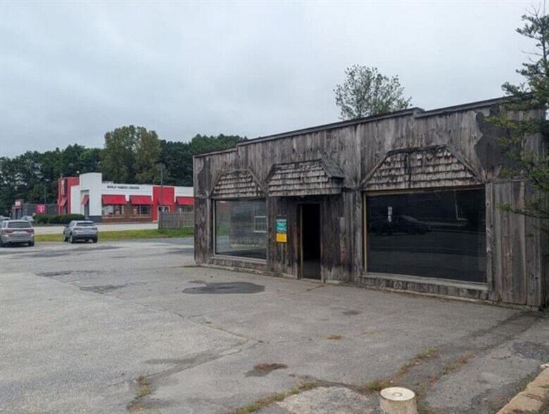 235 Washington St, Claremont, NH à vendre - Photo de l’immeuble – Image 2 sur 7
