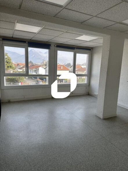 106 Rue De La Liberté, Seyssins à louer - Photo intérieure – Image 2 sur 8