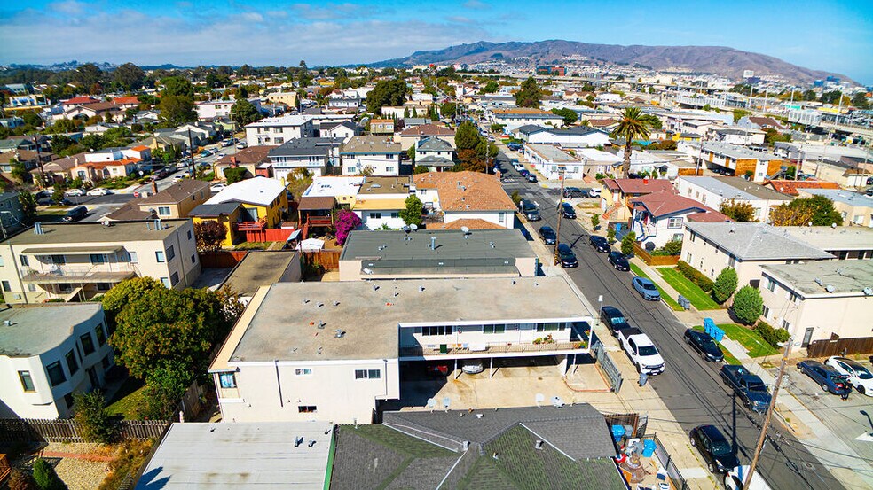 669 Masson Ave, San Bruno, CA à vendre - Photo de l’immeuble – Image 3 sur 12