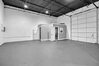 4926 Old Winter Garden Rd, Orlando, FL à louer Photo intérieure– Image 2 sur 9