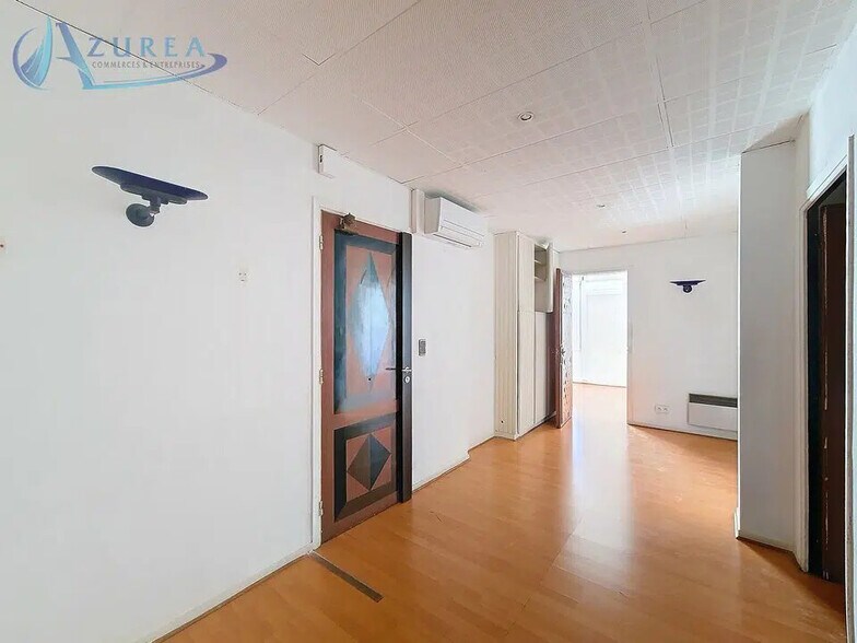 Bureau dans Nice à louer - Photo de l’immeuble – Image 2 sur 9