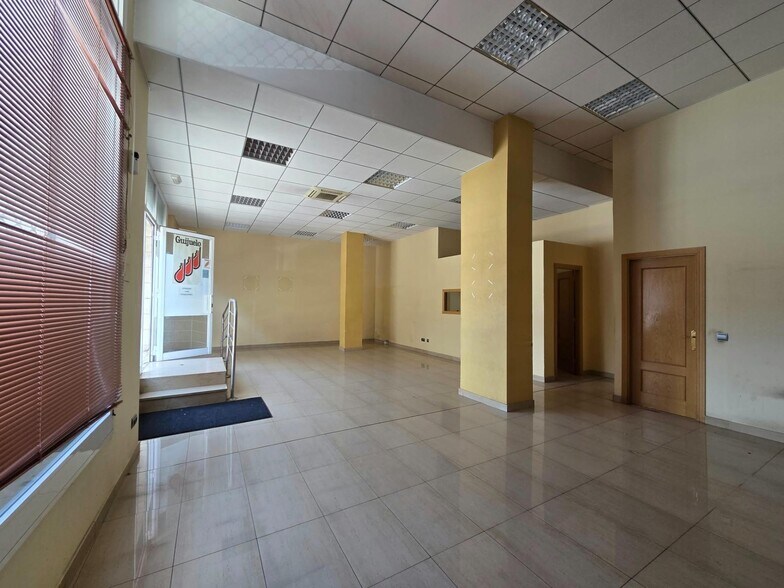 Immeuble residentiel dans Olesa de Montserrat, Barcelona à vendre - Photo intérieure – Image 3 sur 8