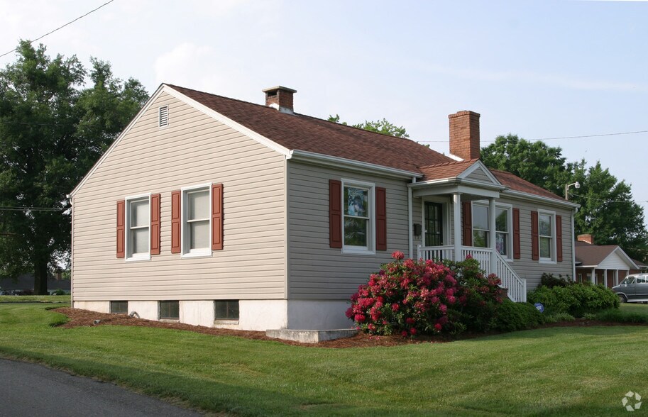 505 Thurston St, Winston-Salem, NC à louer - Photo principale – Image 1 sur 1