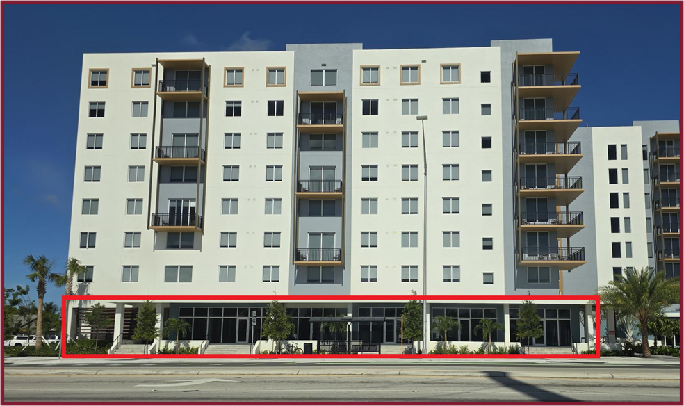 890 N State Road 7, Hollywood, FL à louer - Photo de l’immeuble – Image 1 sur 6