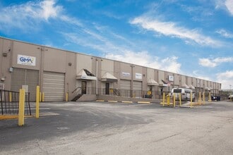 2800-2850 NW 72nd Ave, Miami, FL à louer Photo intérieure– Image 1 sur 1