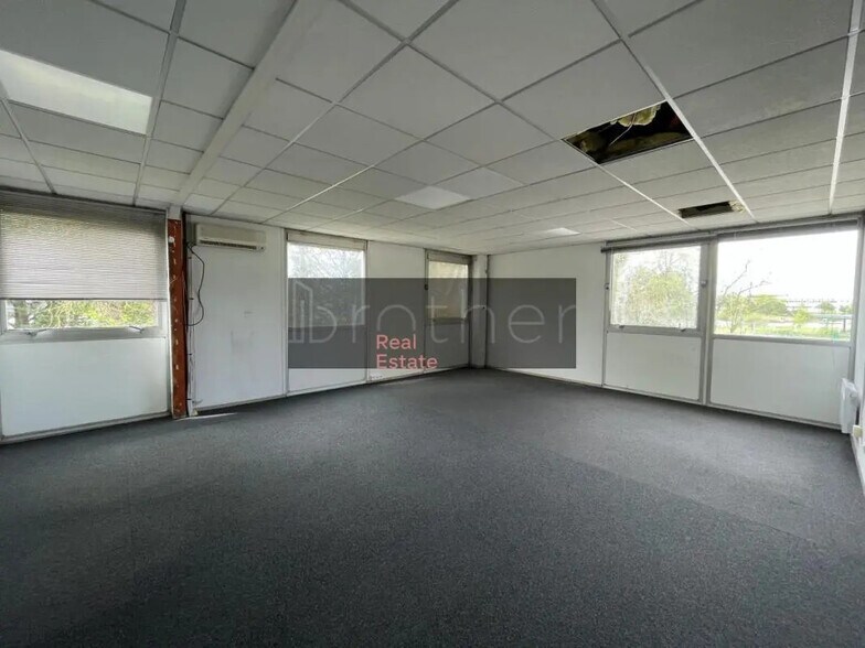 Bureau dans Mérignac à louer - Photo de l’immeuble – Image 3 sur 7