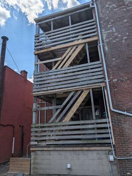959 Main St E, Hamilton, ON à vendre - Photo de l’immeuble – Image 3 sur 9