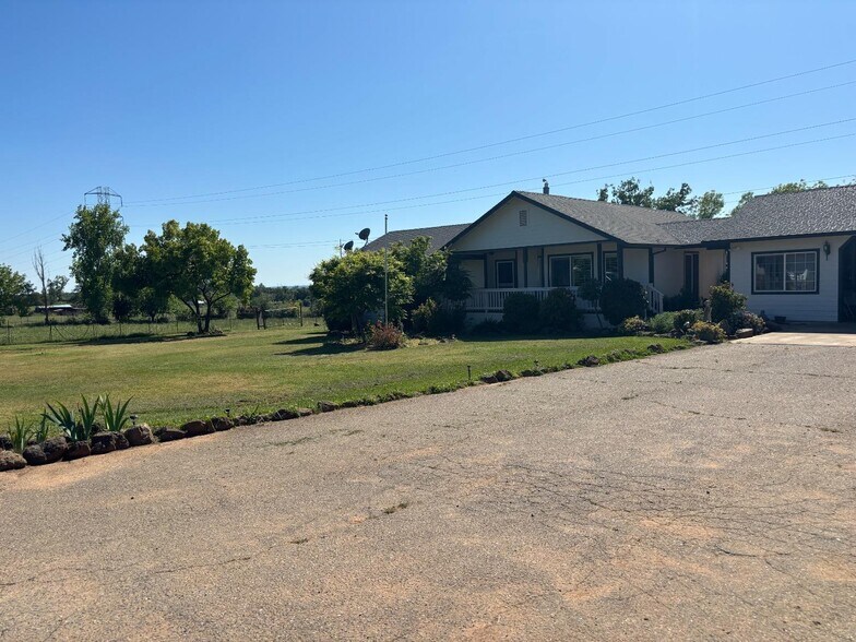 38 Montana Ave, Oroville, CA à vendre - Photo principale – Image 1 sur 21