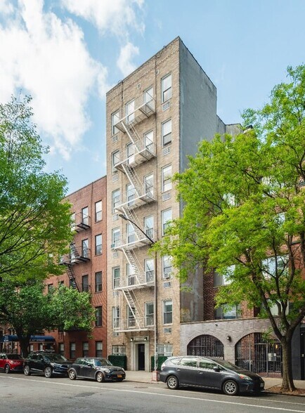 237 E Tenth St, New York, NY à vendre - Photo de l’immeuble – Image 3 sur 6