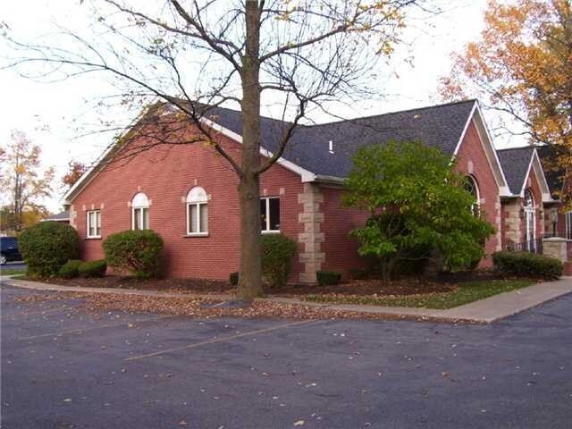 15 Elizabeth Dr, Lockport, NY à vendre - Photo de l’immeuble – Image 2 sur 23