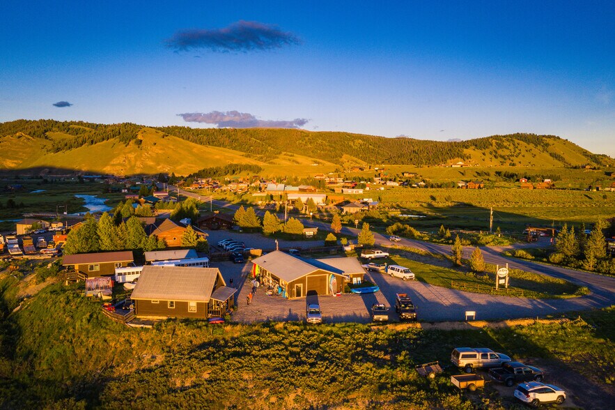 1150 Eva Falls, Stanley, ID à vendre - Aérien – Image 3 sur 11