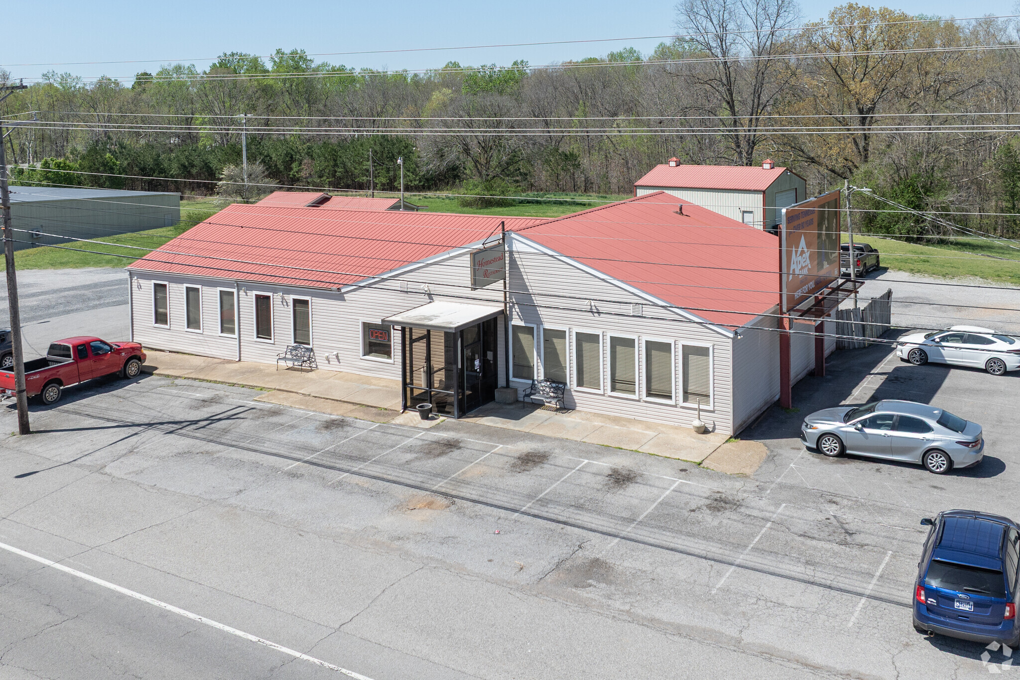 1331 Highway 100, Centerville, TN à vendre Photo de l’immeuble– Image 1 sur 20
