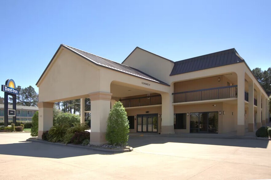 112 S Access Rd, Longview, TX à vendre - Photo de l’immeuble – Image 3 sur 12