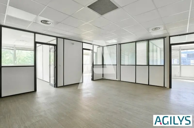 3-7 Avenue Des Frères Lumiers, Villiers-sur-Marne à louer Photo intérieure– Image 1 sur 9