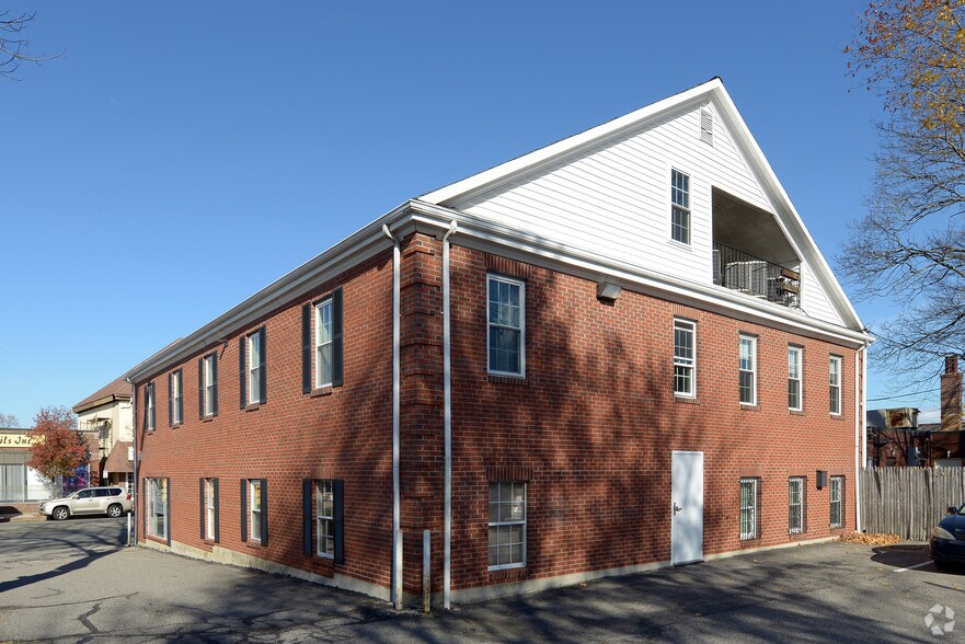 575 Washington St, Canton, MA à louer - Photo de l’immeuble – Image 2 sur 8