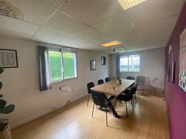 Local d’activités dans Bondoufle à louer - Photo de l’immeuble – Image 3 sur 14