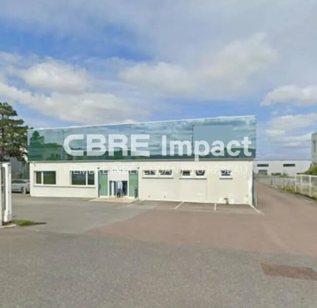 Plus de détails pour Local d’activités à vendre