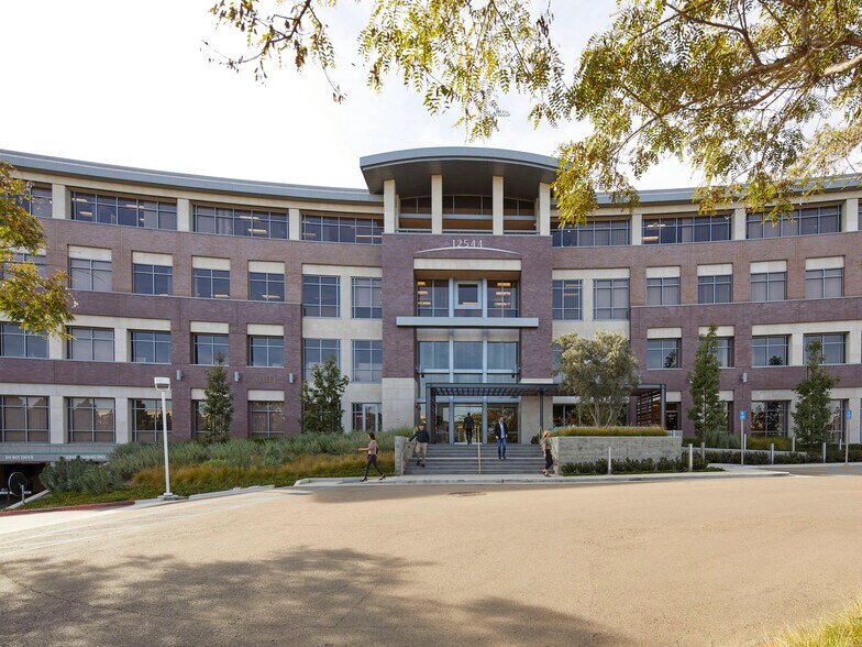 12544 High Bluff Dr, San Diego, CA à louer - Photo de l’immeuble – Image 2 sur 5