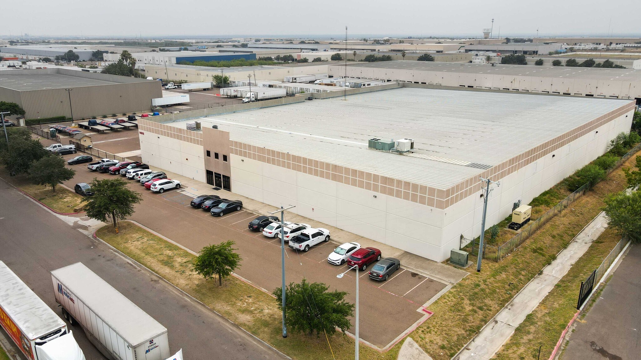 14610 Archer Dr, Laredo, TX à louer Photo de l’immeuble– Image 1 sur 9