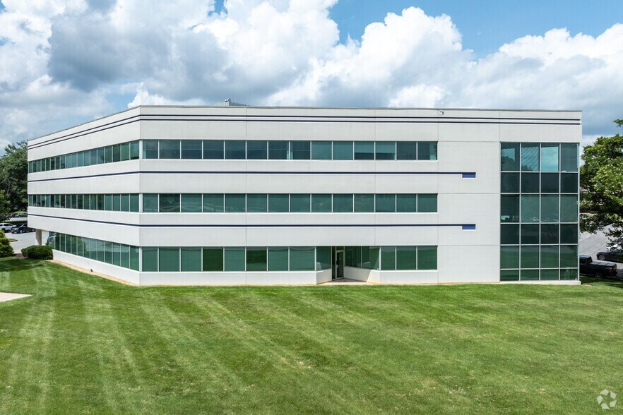 6851 Oak Hall Ln, Columbia, MD à louer - Photo de l’immeuble – Image 2 sur 5