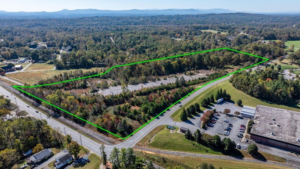 290 Pleasant Hill Rd, Hudson, NC à vendre - Photo principale – Image 1 sur 1