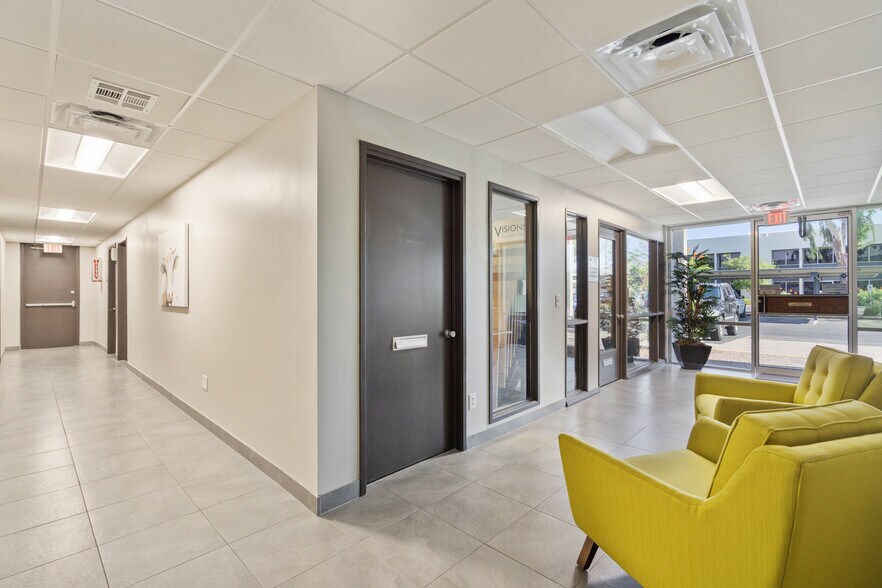 8686-8806 N Central Ave, Phoenix, AZ à louer - Photo intérieure – Image 3 sur 7