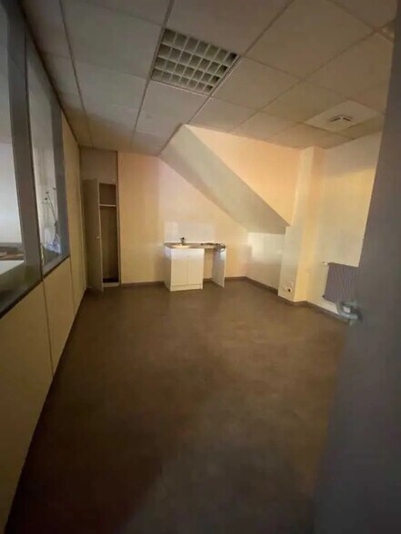 Bureau dans Le Havre à louer - Photo de l’immeuble – Image 2 sur 3