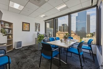 707 Wilshire Blvd, Los Angeles, CA à louer Photo intérieure– Image 1 sur 6