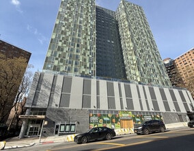1440 Amsterdam Ave, New York, NY à louer Photo de l’immeuble– Image 1 sur 5