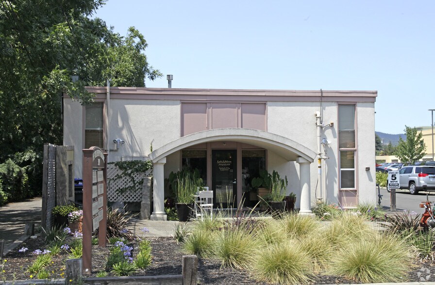 3149 California Blvd, Napa, CA à louer - Photo de l’immeuble – Image 2 sur 15