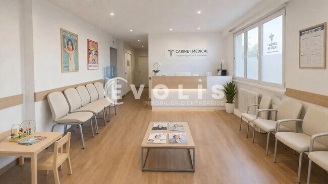 Plus de détails pour Rue Des Bochoux, Suresnes - Bureau à vendre