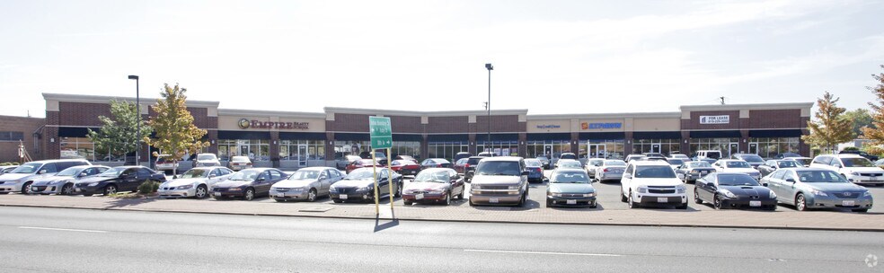 3102-3124 W North Ave, Melrose Park, IL à louer - Photo de l’immeuble – Image 2 sur 4