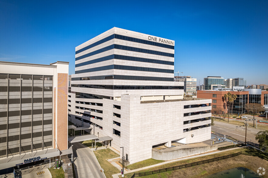 7400 Fannin St, Houston, TX à louer - Photo de l’immeuble – Image 3 sur 8