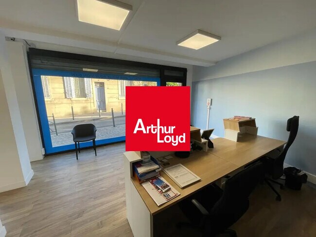 Plus de détails pour Local commercial à vendre