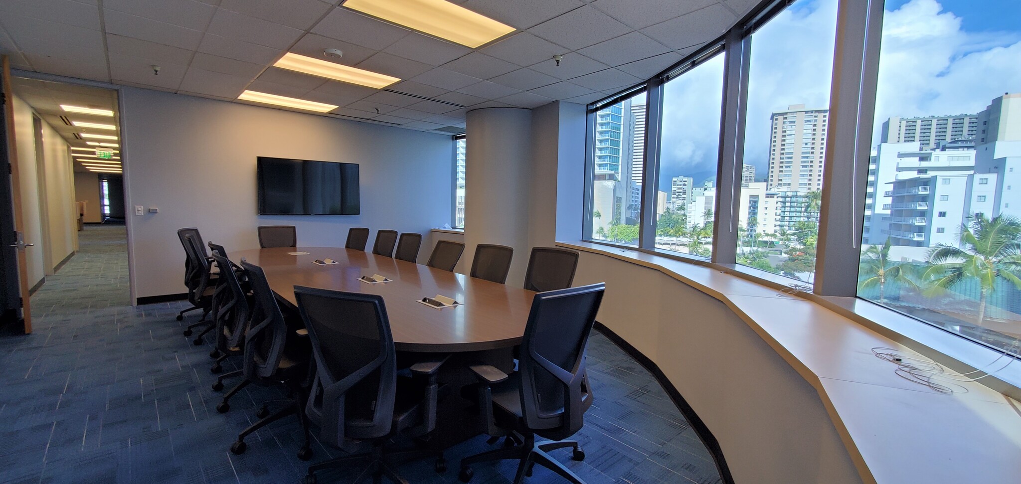 2155 Kalakaua Ave, Honolulu, HI à louer Photo intérieure– Image 1 sur 7