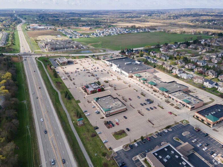 588-628 Randall Rd, South Elgin, IL à louer - Aérien – Image 2 sur 12